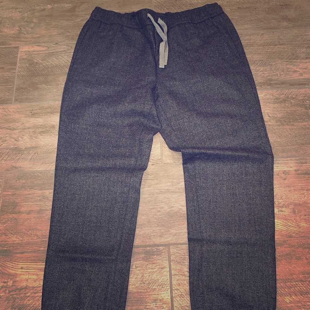 Men’s Modern Fit Dress Joggers by Banana Republic